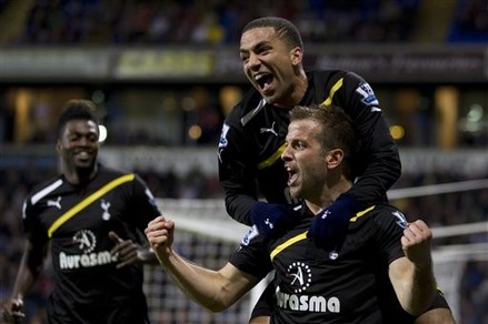 Rafael van der Vaart and Lennon