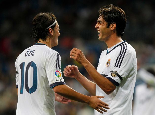 Real Madrid win with an amazing against Millonarios and with Kaka coming by scoring a hat trick