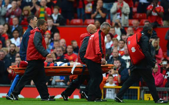 Rooney thigh injury