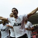 Van Persie scores hit hatrick against Southampton