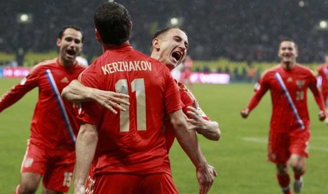 Alexander Kerzhakov scored the only goal to keep Russia top of Group F.