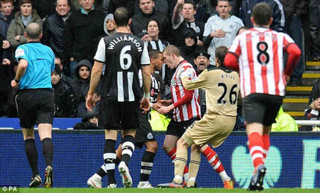 As Sunderland draws against Newcastle there was brought about a clash between the teams