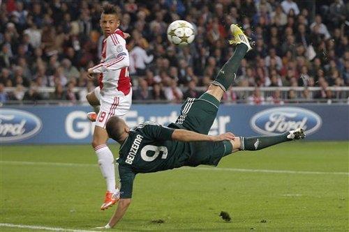 Benzema Amazing Scissor Kick Goal against Ajax