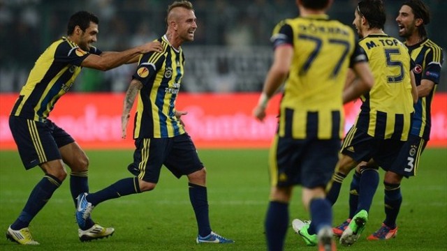 Borussia Monchengladbach 2 – 4 Fenerbahce Highlights