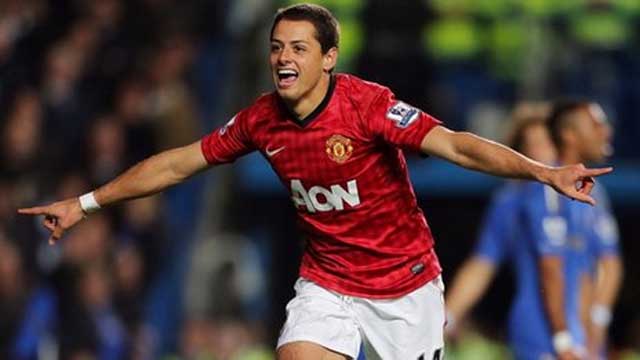 Chicharito scores the winning goal for Manchester United against Chelsea