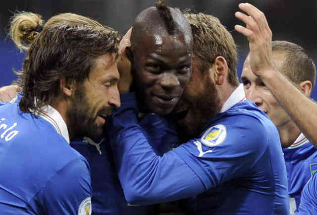 Italy cruised in an easy victory to beat Denmark (3-1) on Tuesday and consolidate its leading position