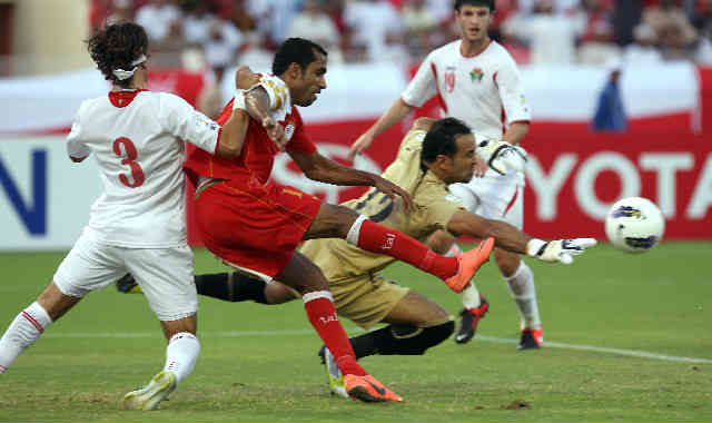 Oman fight to go to the World Cup