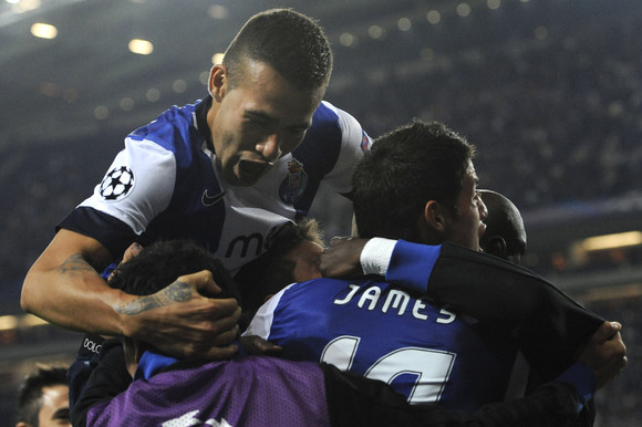 Rodriguez helps Porto beat Paris Saint-Germain