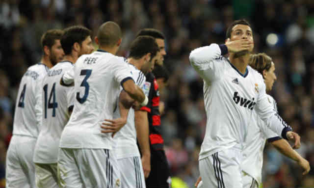 Ronaldo celebrates the his goal with his team mates