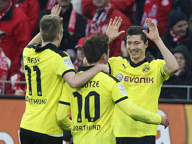 Borussia Dortmund maintained their impressive run of form by coming back from a goal behind to beat Mainz