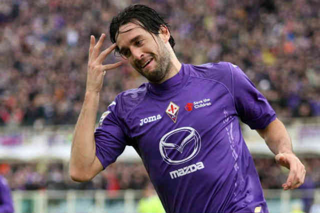 Fiorentina moved into the top five of Serie A with a comfortable win over local rivals Siena in a one-sided Tuscan derby