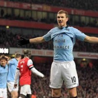 Arsenal suffered a massive lost with Manchester City at home. Dzeko who scored an amazing got City forward-
