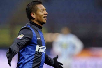 Guarin celebrates his goal against Pescara