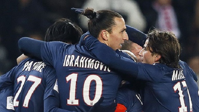 PSG vs Lille 1-0 Ligue 1 Highlights Official HD- Ibrahimovic and his team celebrate a lucky own goal
