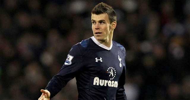 Gareth Bale celebrating as Tottenham move up the table