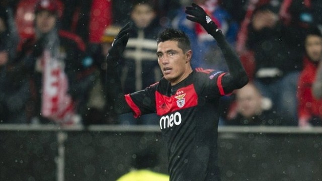 Benfica got a fine result with a 1-0 away win against a disappointing Bayer Leverkusen courtesy of an excellent goal from Oscar Cardozo.