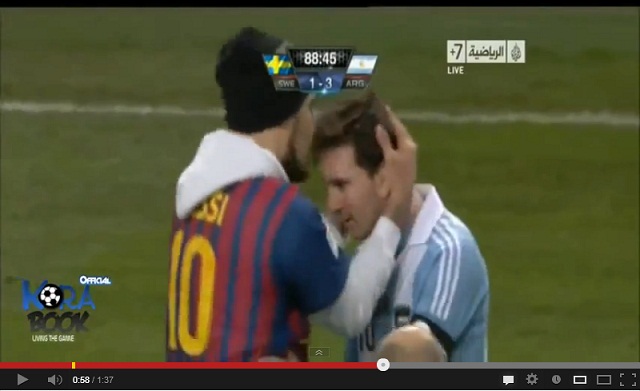 Lionel Messi Fan invades pitch and kissing Messi during Argentina-Sweden 3-2 Friendly