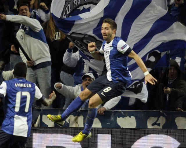 Moutinho brings Porto to an advantage