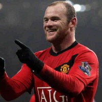 Wayne Rooney has to decide if he will join the Ligue 1 next summer transfer at PSG