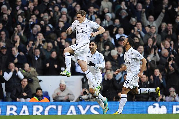 Spurs Jan Vertonghen celebrating in high flying style