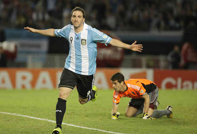 Higuain celebrates his goal