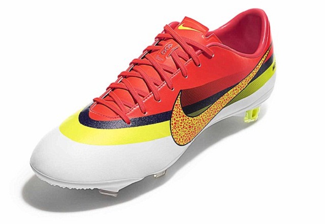 The new Nike CR Mercurial Vapor IX , Cristiano Ronaldo football shoes