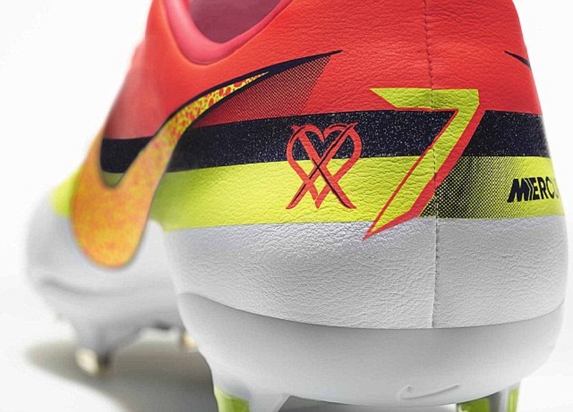 The new Nike CR Mercurial Vapor IX  seen from behind with the love to win logo