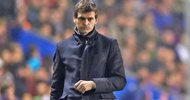 Tito Vilanova is back in Spain after his treatment in New York