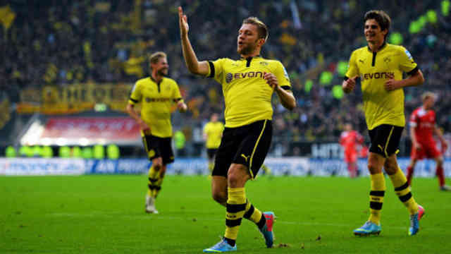 Blaszczykowski celebrates his goal in the German League