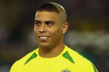 For the 2002 World Cup, Ronaldo shaved his head, save for a little triangular patch in the front.