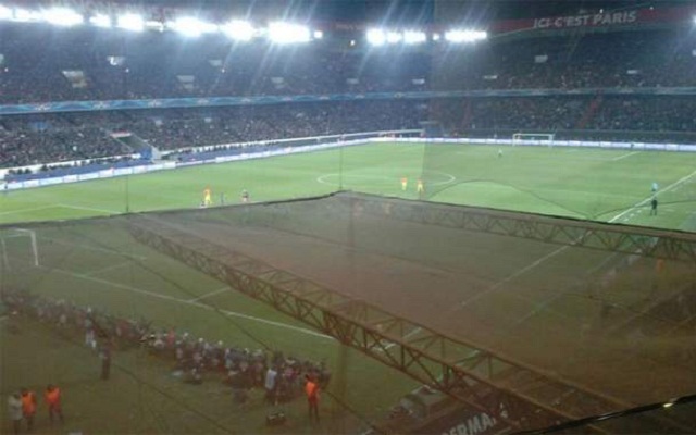 Indeed, several Blaugrana fans have complained, through social networks, about the allocated seats and a view significantly restricted. The nets were rather improperly set up by Paris.