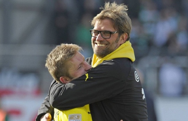 It looks like Reus doesn't really dare to say that Klopp is suffocating him