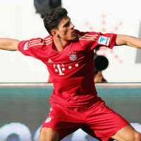 Mario Gomez celebrates his goal with Bayern Munich