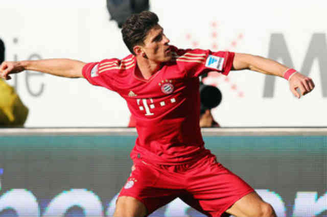Mario Gomez celebrates his goal with Bayern Munich