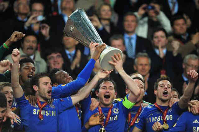 Chelsea celebrate with the Europa League title