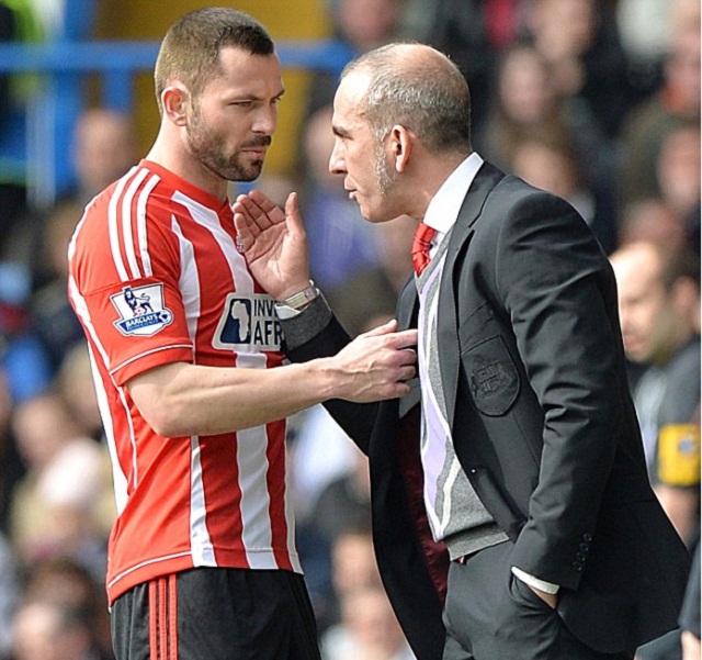 Di Canio and Bardsley have a discussion on the touchline during a game - that may never happen again at Sunderland