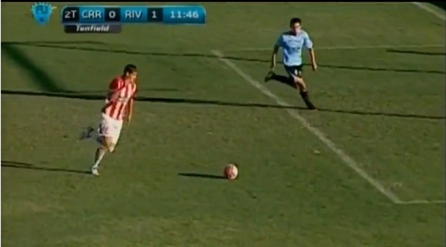 Count them as you watch: Gabriel Leyes takes on seven Cerro players before scoring a dazzling goal for River Plate.