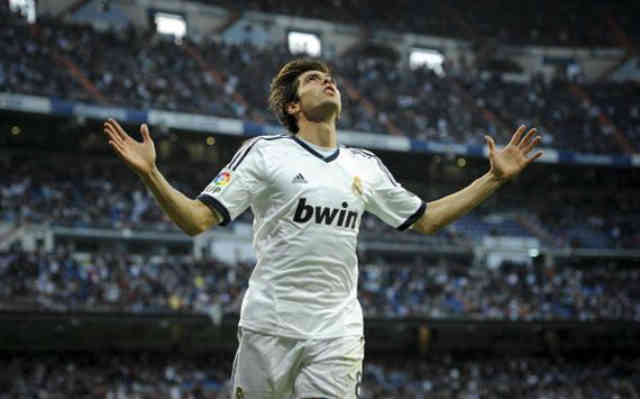 Kaka plays and gets a goal for Real Madrid