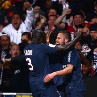 Menez brings the victory for PSG as he celebrates!