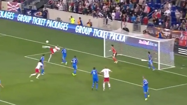 Thierry Henry AMAZING Bicycle Kick-New York Red Bulls vs Montreal Impact