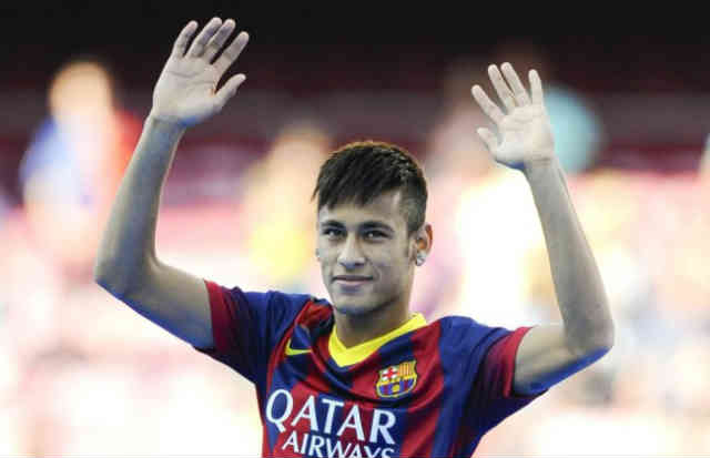 Neymar greets his new fans