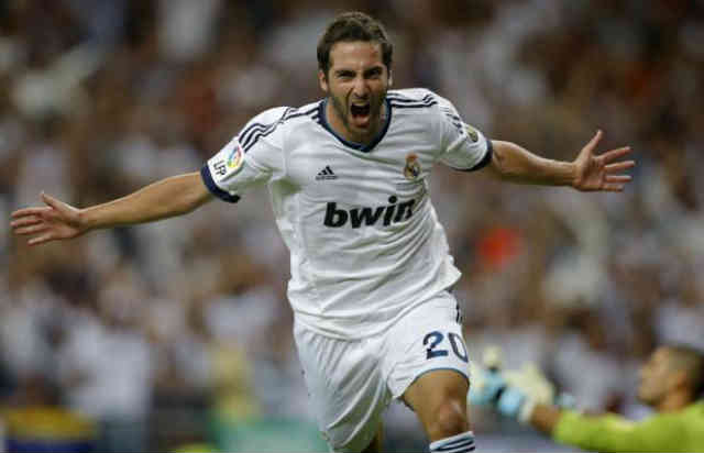 Higuain has accepted to move to Italy to Naples