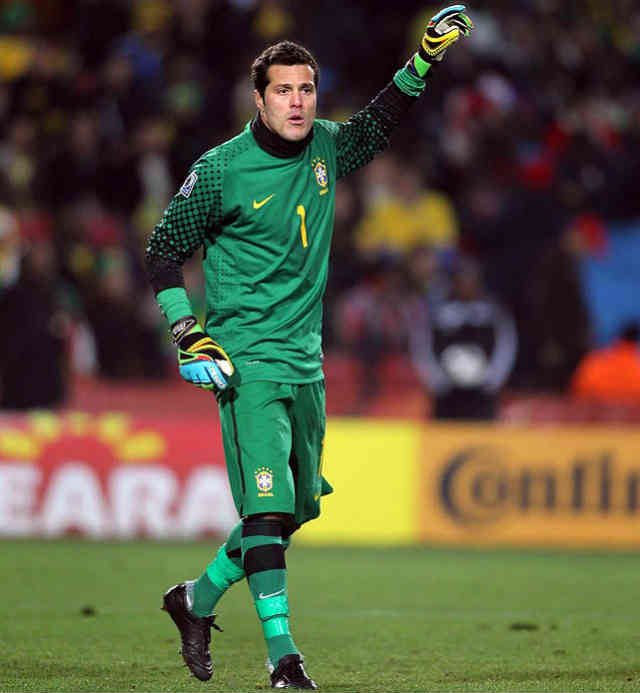 Julio Cesar has got another offer from Naples where he might be moving to