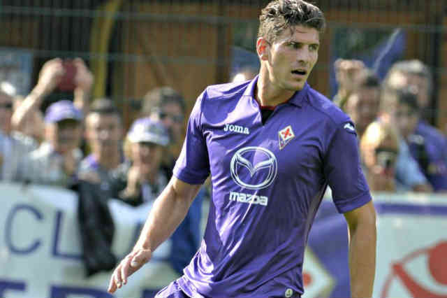 Mario Gomez starts his first game with a big bang with the Italian side