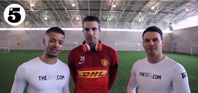Robin Van Persie is the guest of Players Lounge for an amazing display of football skills