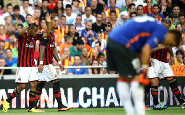 Robinho celebrates his goal