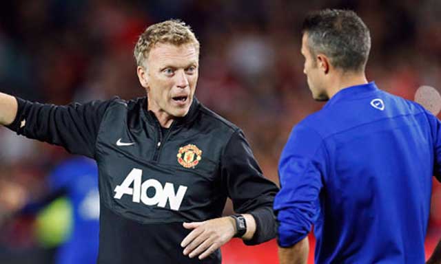 David Moyes trains Robin van Persie for the friendly in Japan