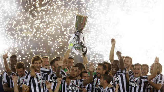 Juventus celebrate their victory agasint Lazio for the Supercoppa Italiana