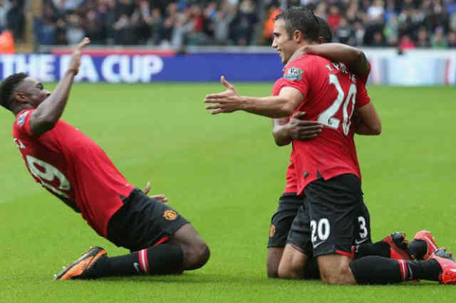 Manchester United goal scorers celebrate their goals together