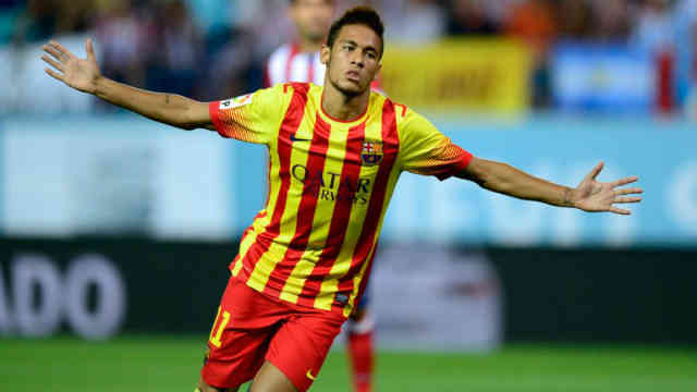 Neymar celebrates his goal against the Ateltico Madrid